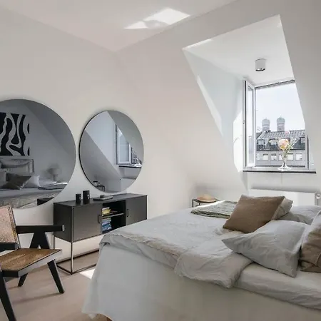 Hemingway Penthouse With Fireplace/chimney Munich