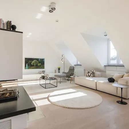 Hemingway Penthouse With Fireplace/chimney Lejlighed *