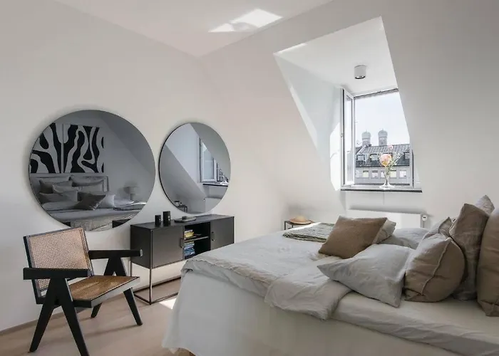 Hemingway Penthouse With Fireplace/chimney Munich