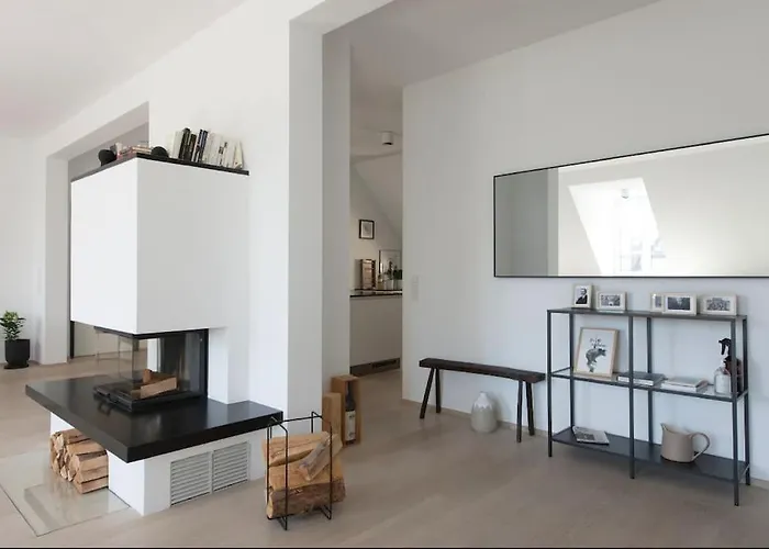 Hemingway Penthouse With Fireplace/chimney Munich