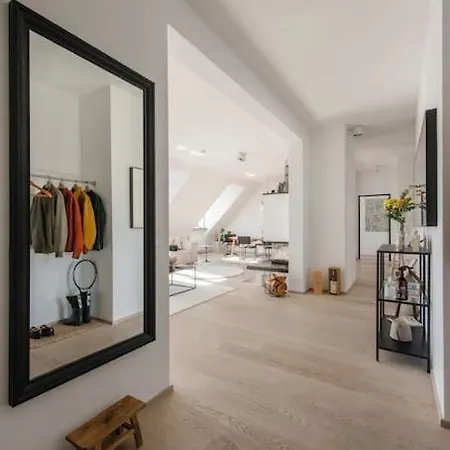 Hemingway Penthouse With Fireplace/chimney 아파트 뮌헨
