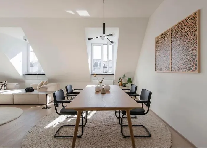 아파트 Hemingway Penthouse With Fireplace/chimney 뮌헨