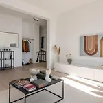 Hemingway Penthouse With Fireplace/chimney דירה