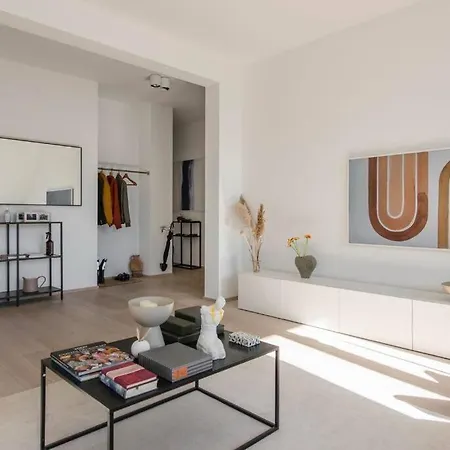 Hemingway Penthouse With Fireplace/chimney 아파트