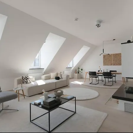 Hemingway Penthouse With Fireplace/chimney 아파트 뮌헨